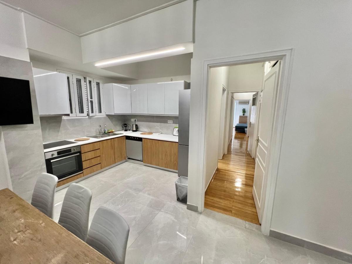 Victoria Grand Palace Apartments Атина Екстериор снимка