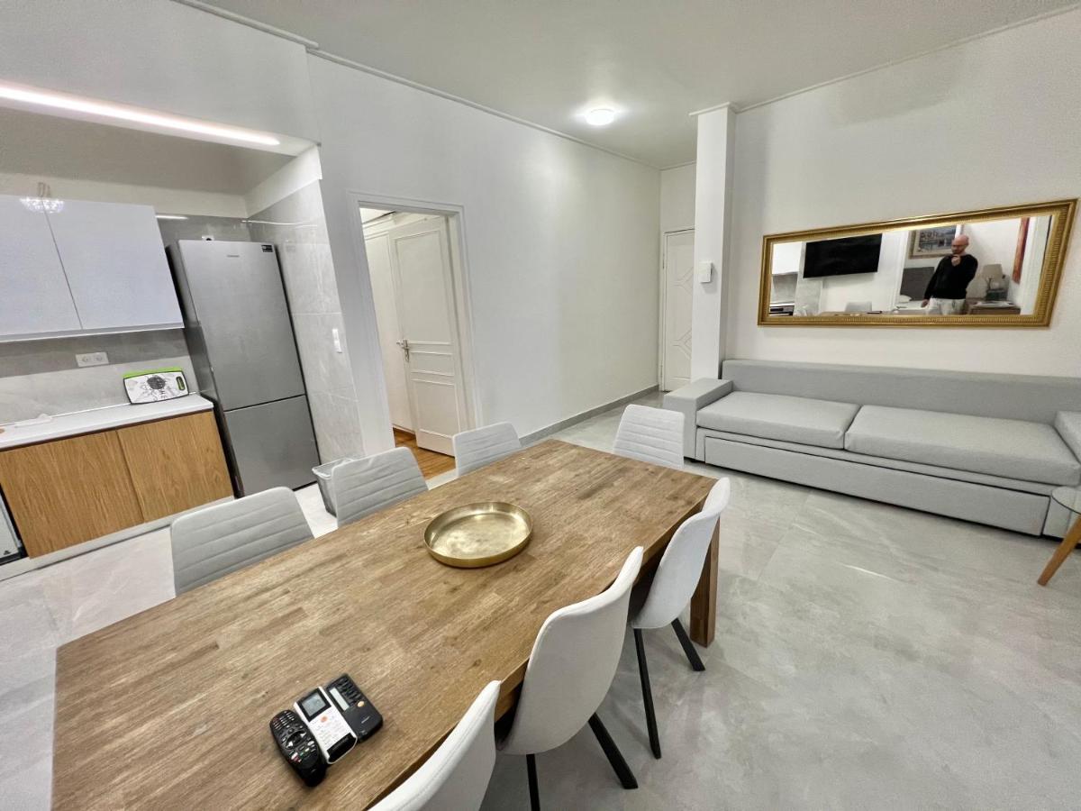 Victoria Grand Palace Apartments Атина Екстериор снимка