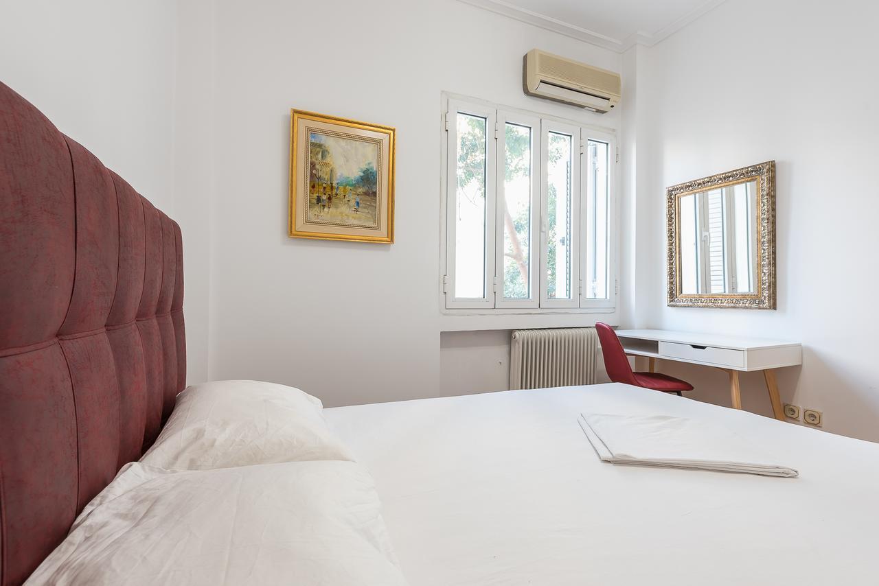 Victoria Grand Palace Apartments Атина Екстериор снимка