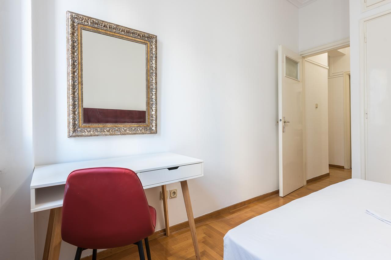 Victoria Grand Palace Apartments Атина Екстериор снимка