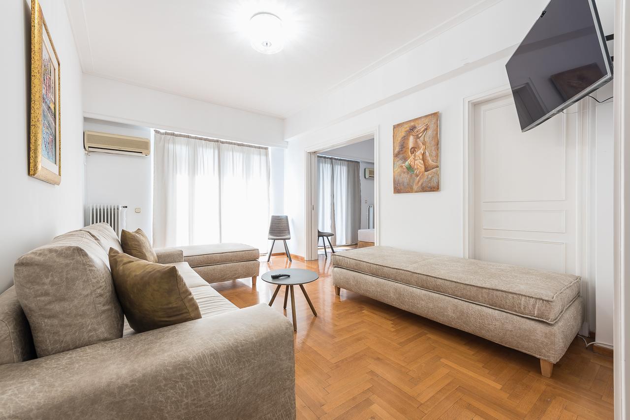 Victoria Grand Palace Apartments Атина Екстериор снимка